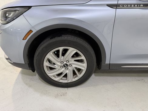 Used 2022 Lincoln Corsair FWD w/ Rear Removable Package Tray image 9