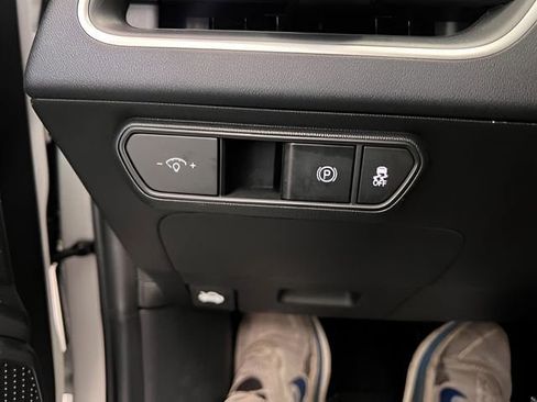 Used 2025 Kia K4 LXS image 15