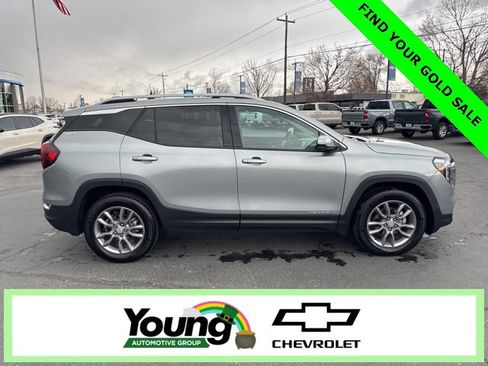Certified 2024 GMC Terrain SLT image 8