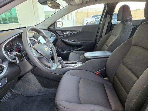 Used 2024 Chevrolet Malibu LT image 9