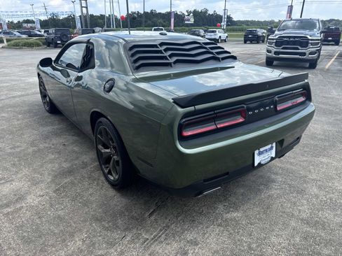 Used 2019 Dodge Challenger GT image 5