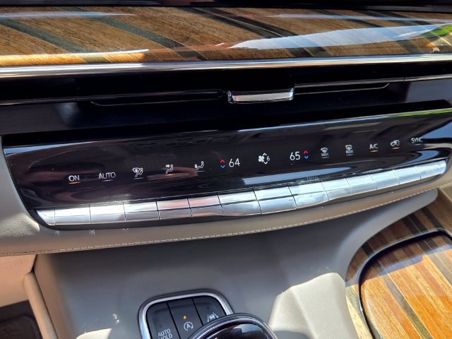 Used 2023 Cadillac Escalade Sport Platinum AWD/4WD image 34