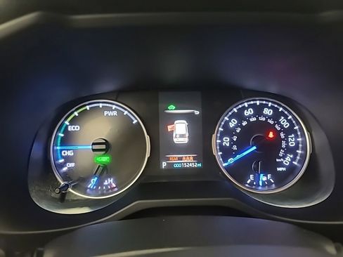Used 2019 Toyota RAV4 LE w/ Carpet Mat Package AWD/4WD image 28