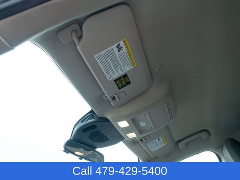 Used 2020 Ford Escape SE image 17