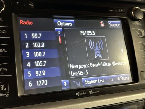 Used 2014 Toyota Highlander Limited image 24