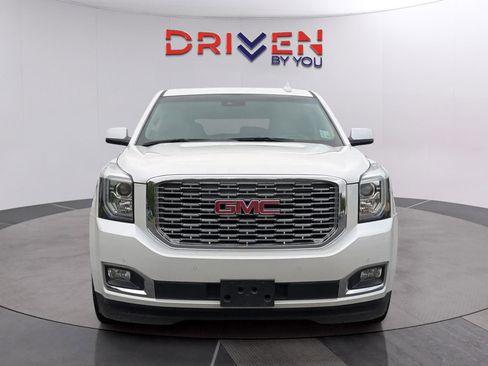 Used 2019 GMC Yukon Denali w/ Denali Ultimate Package AWD/4WD image 8