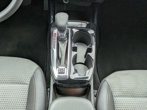 Used 2024 Chevrolet Trax LT FWD image 6