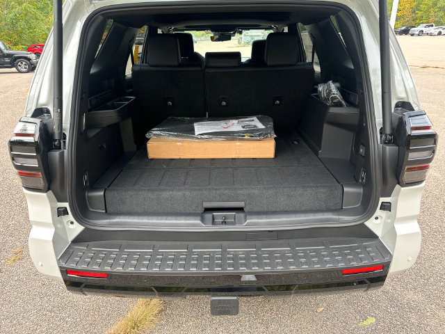 New 2026 Toyota 4Runner Platinum AWD/4WD image 11