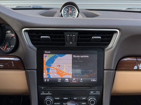 Certified 2018 Porsche 911 Carrera 4S image 20