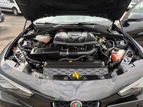 Used 2022 Alfa Romeo Giulia Ti image 21