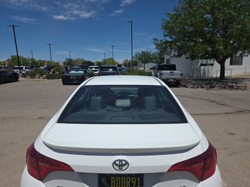 Used 2019 Toyota Corolla SE FWD image 5