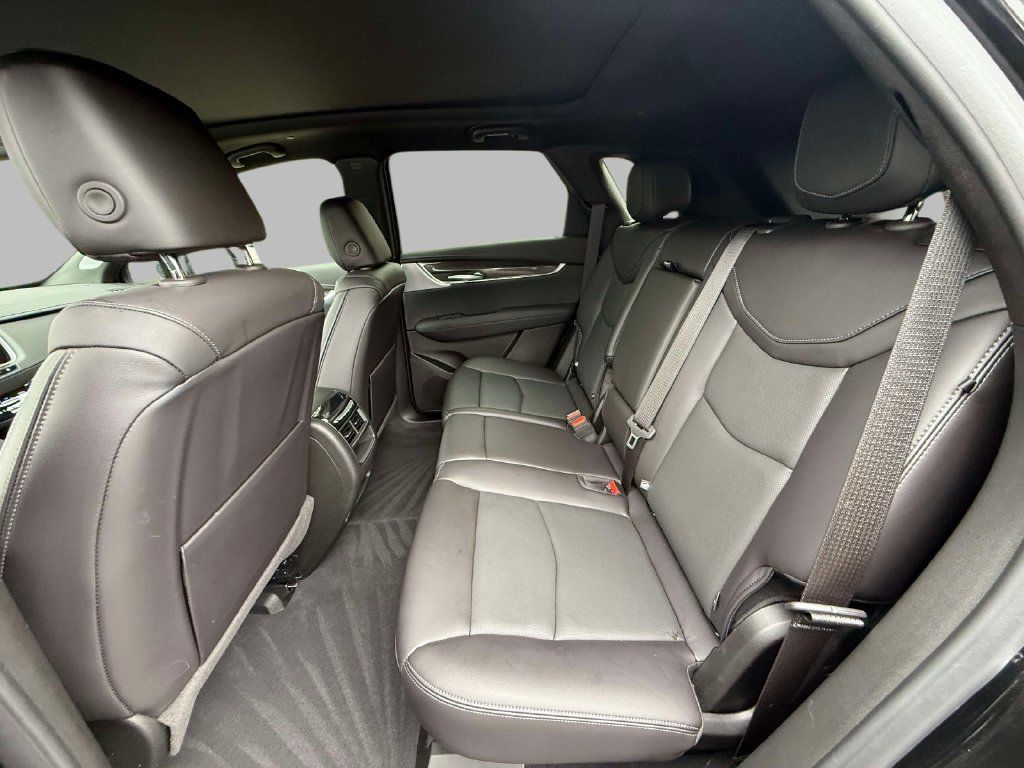Certified 2026 Cadillac XT5 Sportv w/ LPO, Floor Liner Package AWD/4WD image 19