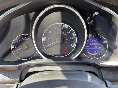 Used 2017 Honda Fit LX image 11