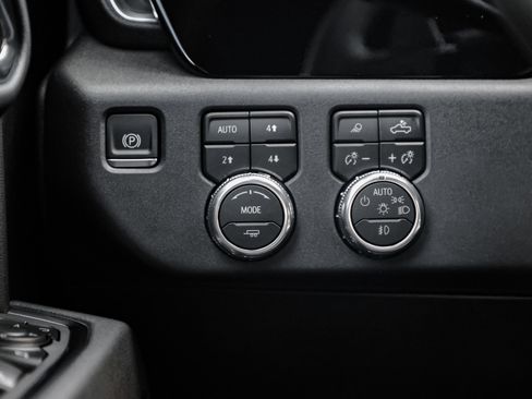 New 2026 GMC Sierra 1500 SLT w/ SLT Premium Plus Package image 23