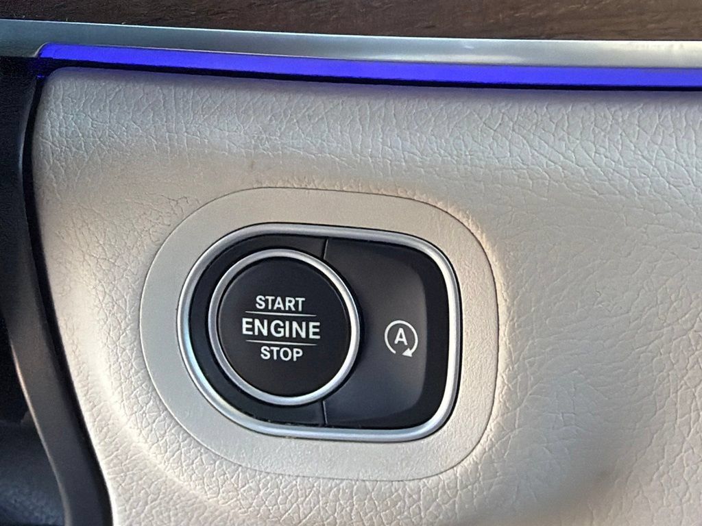 Used 2024 Mercedes-Benz GLS 450 4MATIC image 28