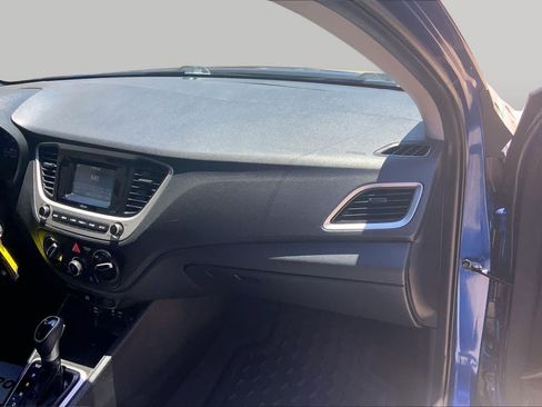Used 2022 Hyundai Accent SE FWD image 19