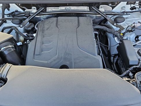 Used 2025 Audi Q5 Premium Plus w/ Premium Plus image 23