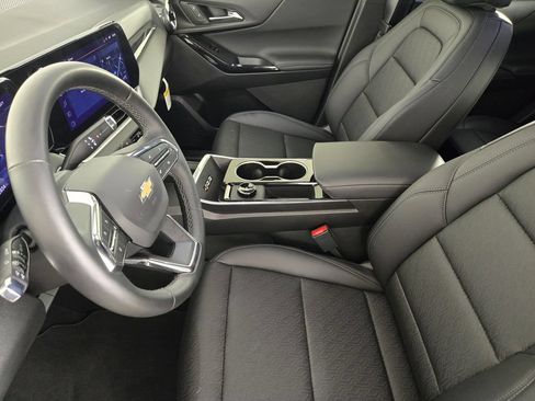 New 2026 Chevrolet Equinox LT w/ Convenience Package II FWD image 14