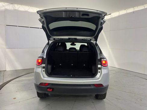 Used 2024 Jeep Compass Trailhawk image 9