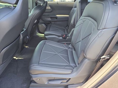 New 2027 Kia Telluride LX FWD image 17