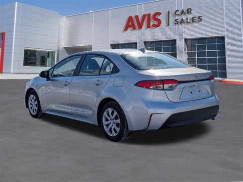 Used 2024 Toyota Corolla LE image 3