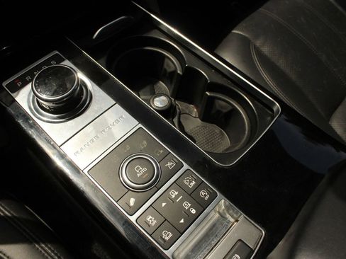 Used 2017 Land Rover Range Rover Long Wheelbase Supercharged image 34