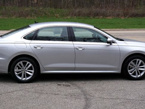 Used 2020 Volkswagen Passat 2.0T SE image 6