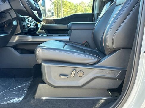 New 2026 Ford F250 Lariat w/ Black Appearance Package image 9
