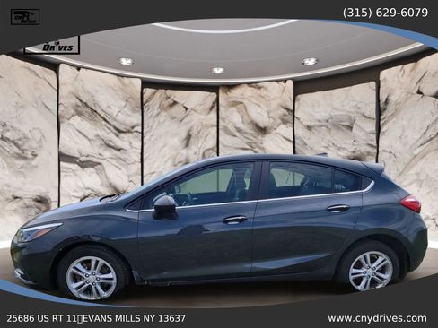 Used 2018 Chevrolet Cruze LT w/ Convenience Package FWD image 7