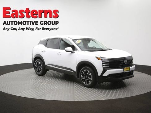 Used 2025 Nissan Kicks SV AWD/4WD image 49