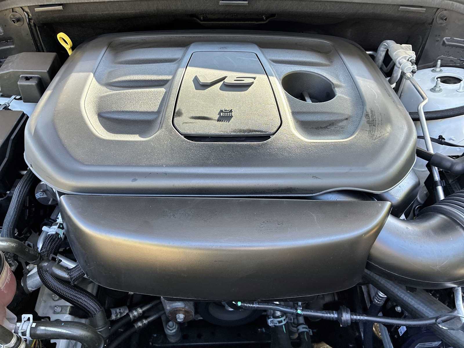 Used 2020 Jeep Grand Cherokee Altitude AWD/4WD image 18