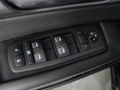 New 2026 Chrysler Pacifica Select image 15