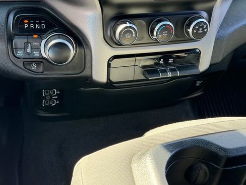 Used 2024 RAM 1500 Big Horn AWD/4WD image 17