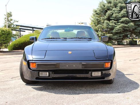 Used 1987 Porsche 944 S image 3