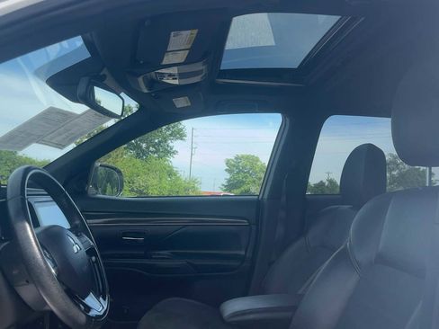 Used 2020 Mitsubishi Outlander LE FWD image 20