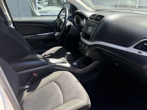 Used 2019 Dodge Journey SE w/ Connectivity Group image 13