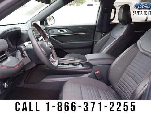 Used 2025 Ford Explorer ST-Line image 11