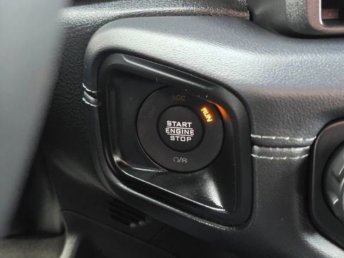 Used 2024 Jeep Wrangler Rubicon image 34