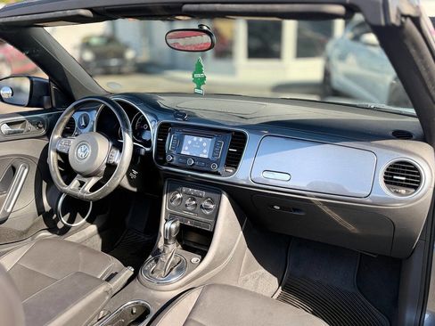 Used 2013 Volkswagen Beetle 2.5 image 14