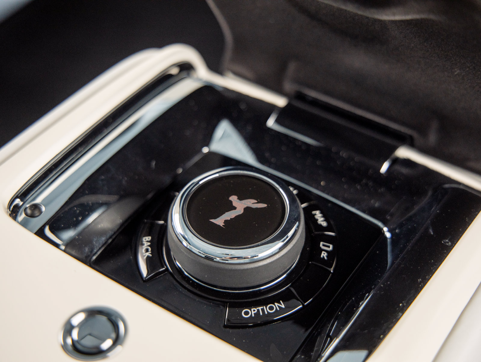 Used 2023 Rolls-Royce Phantom Extended Wheelbase w/ Leather Finishing Pack RWD image 55