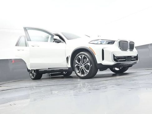 Used 2026 BMW X5 xDrive40i w/ Premium Package AWD/4WD image 42