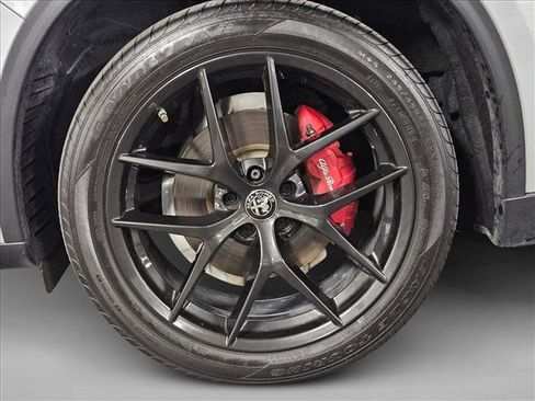 Used 2020 Alfa Romeo Stelvio w/ Nero Edizione image 22