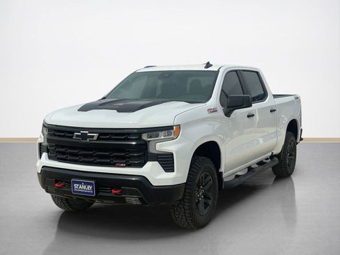 Used 2023 Chevrolet Silverado 1500 LT Trail Boss w/ Protection Package image 3