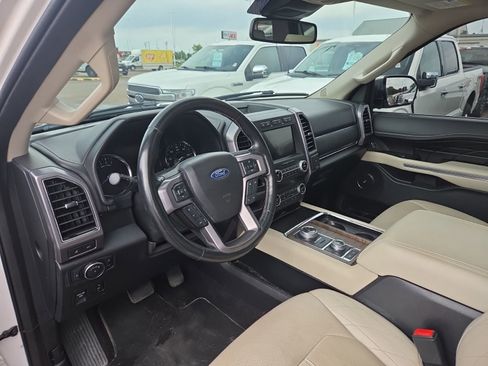 Used 2019 Ford Expedition Platinum AWD/4WD image 9