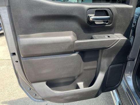 Used 2022 Chevrolet Silverado 1500 LT AWD/4WD image 19