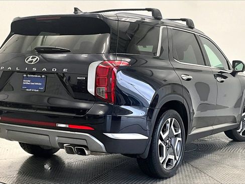 Certified 2023 Hyundai Palisade Limited image 2