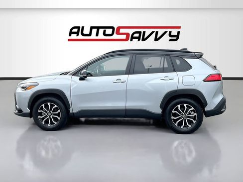 Used 2025 Toyota Corolla Cross SE image 4