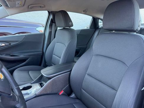 Used 2017 Chevrolet Malibu LT FWD image 14