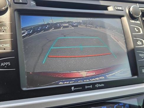Used 2019 Toyota Highlander XLE FWD image 14