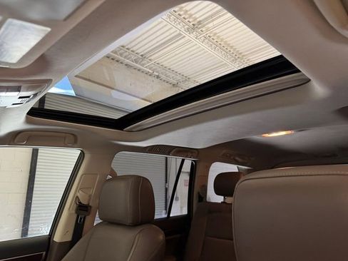 Used 2017 Lexus GX 460 Luxury w/ Preferred Accessory Package image 26